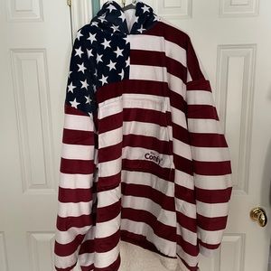 Comfy American flag blanket sweatshirt